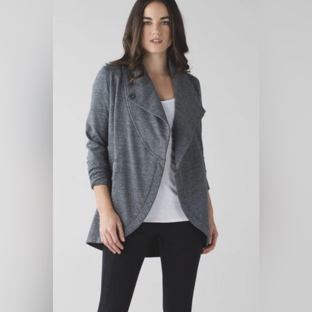 Lululemon Athletica That’s a Wrap jacket/sweater Gray - Picture 2 of 11